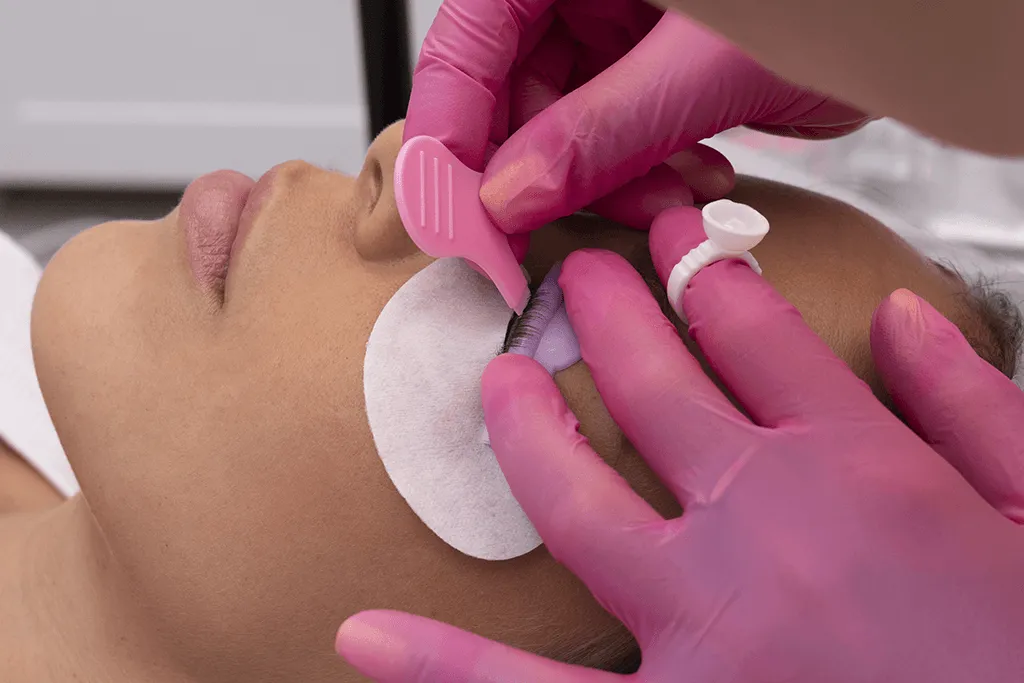 lash-lift-midland-lash-positioning